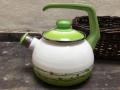 Metalac smaltovaný čajník dekor tráva, objem 2,5 litru 